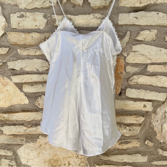 Vintage Victoria's Secret Lovely White Satin & Lace Teddy - Picture 4 of 10